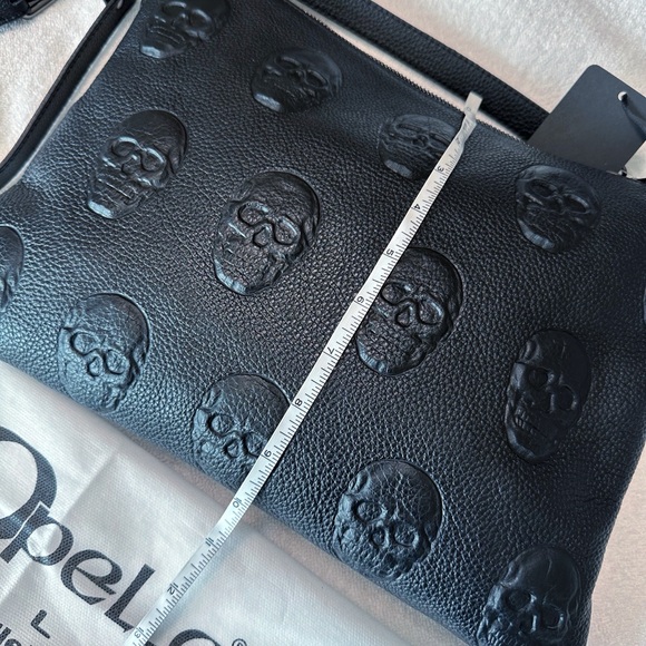 IO Pelle Skulls Black Leather Crossbody Bag - Picture 5 of 7